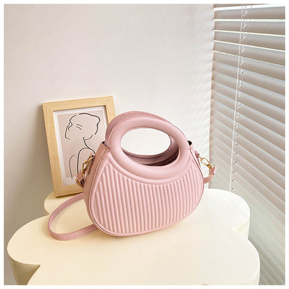 Sac à bandoulière en PU à rayures tridimensionnelles irrégulières de couleur unie pour femmes, tendance été 