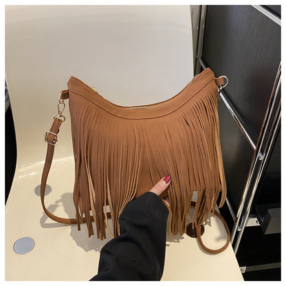 Women'S Fashionable Solid Color Tassel Large Capacity Shoulder Bag