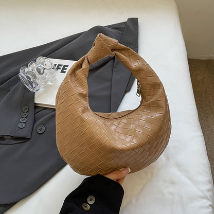 Women Fashion Casual Solid Color Woven Dumpling Handbag