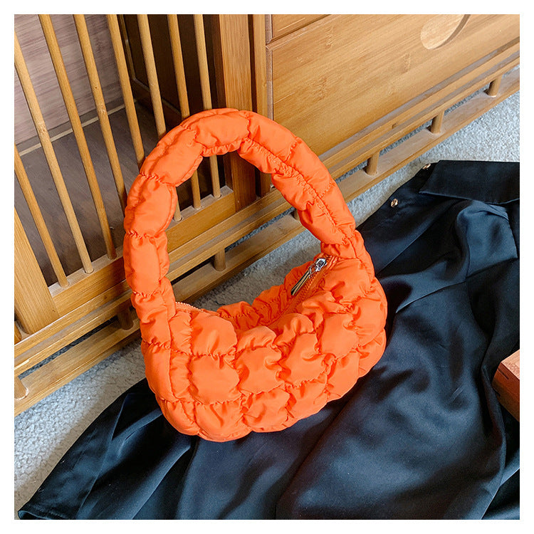 Mini sacs à main tendance à carreaux plissés et nuages ​​de couleur unie 