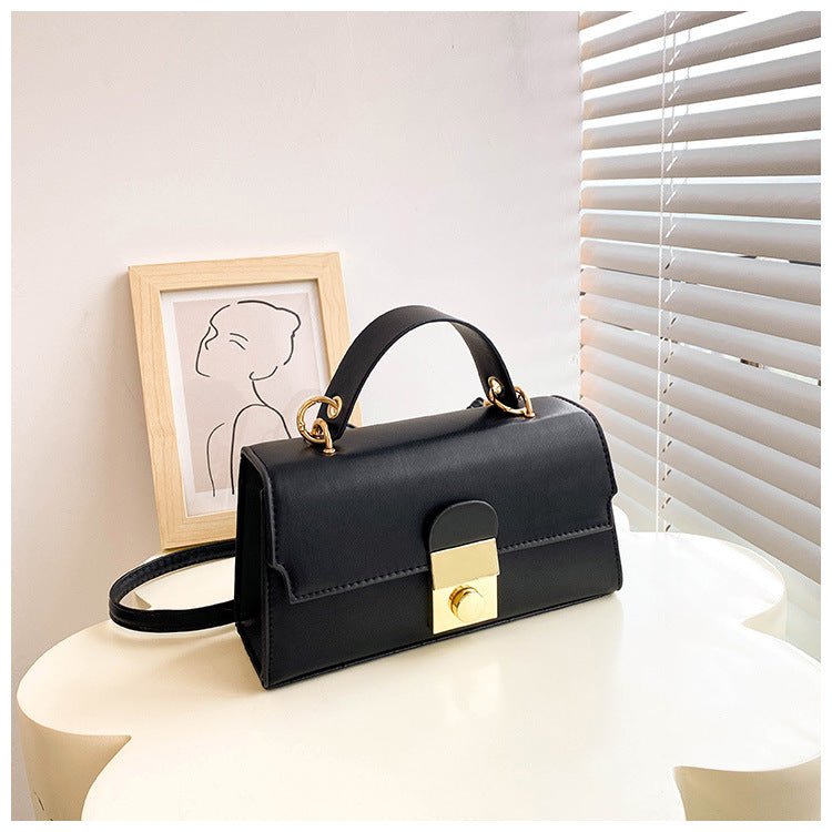 Sac à bandoulière à rabat en PU de couleur unie pour femme