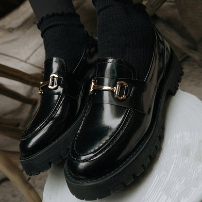 Black Round Toe  Loafers With Chain Decor Lug Sole Loafers