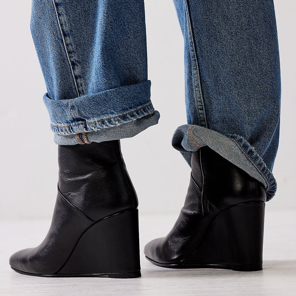 Women's Black Pointed Toe Ankle Boots Zip Wedge Heel Booties