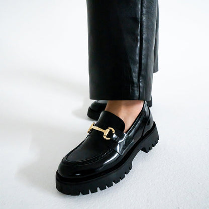 Black Round Toe  Loafers With Chain Decor Lug Sole Loafers