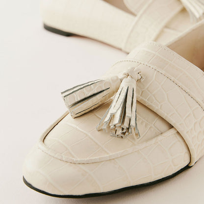 Beige Croco Embossed Round Toe Flat Women's Loafers with Tassel