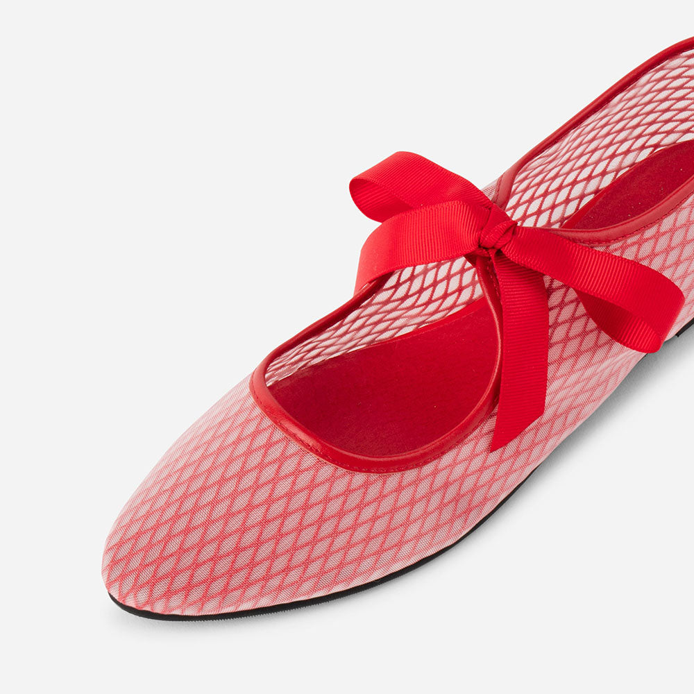 Comfortable Mesh Closed-Toe Ballet Style Lace-Up Flats in Red