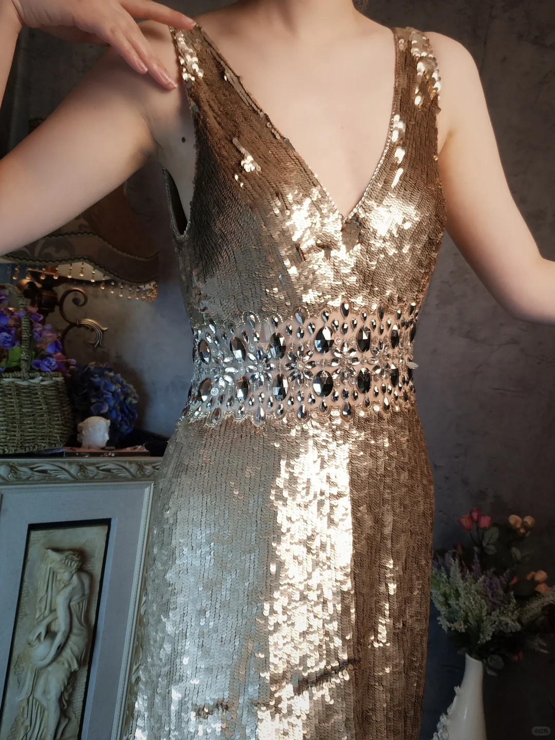 Retro Golden V-neck Sparkling Beaded Sequin Design A-line Short Homecoming Dress TP4021
