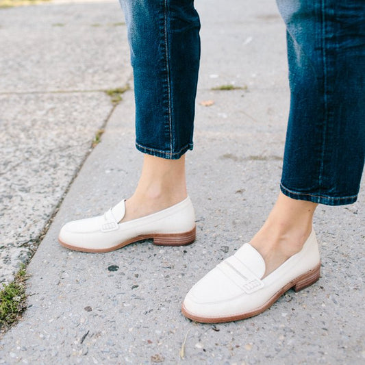 White Round Toe Vintage Flats Women's Loafers