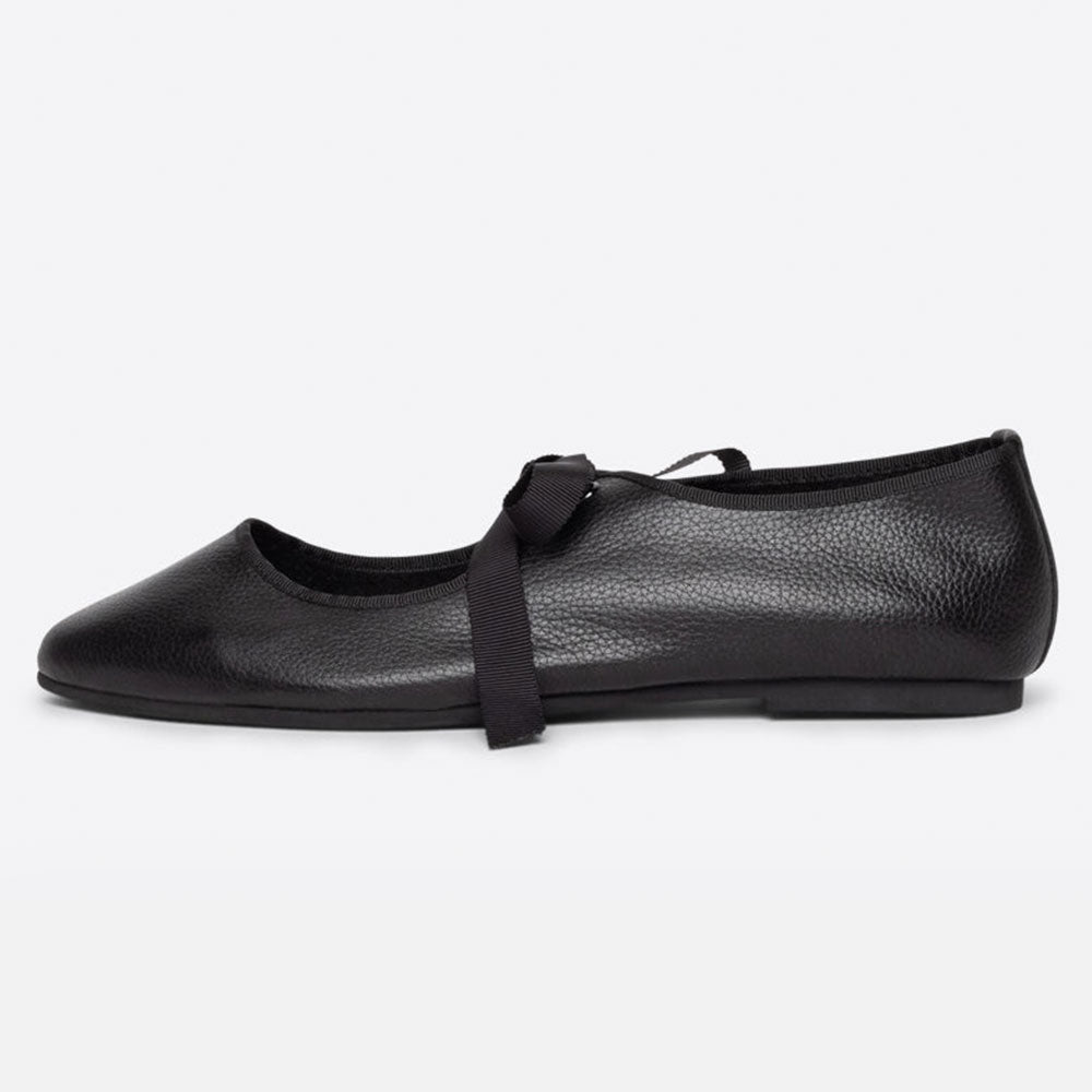 Black Vegan Leather Closed-Toe Lace-Up Comfy Ballet Flats
