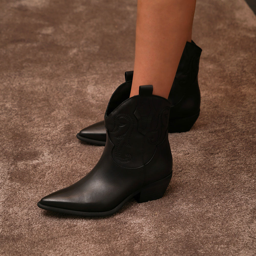 Black Pointed Toe Chunky Heel Embroidered Cowgirl Ankle Boots for Women