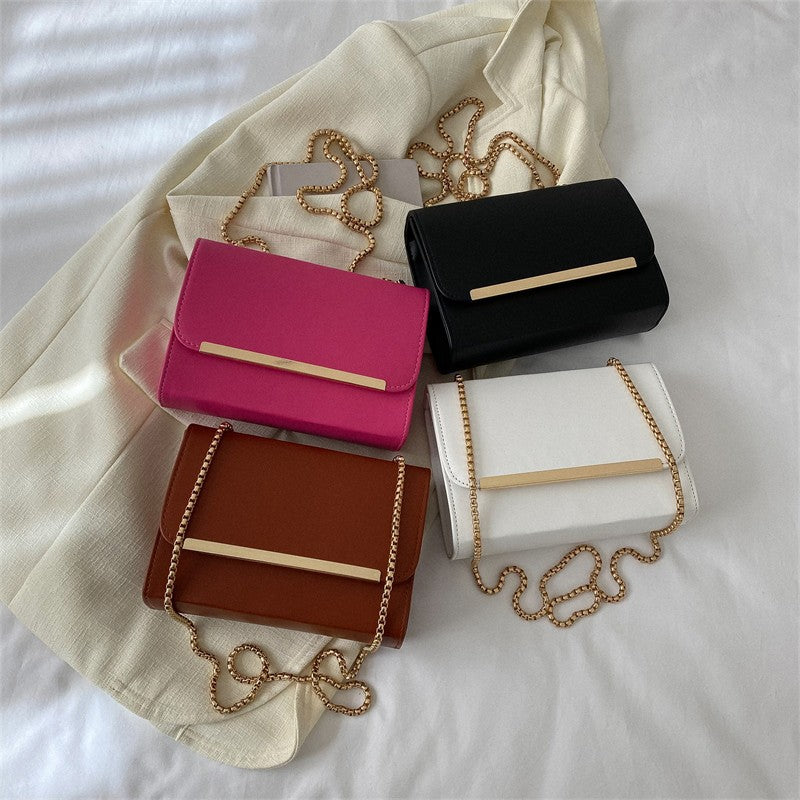 Simple And Fashionable Square Flip Shoulder Bag