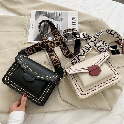 Sac à bandoulière carré large et tendance 