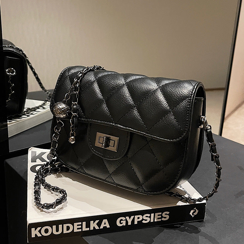 Women Fashion Casual Embroidery Chain Small Crossbody Bag