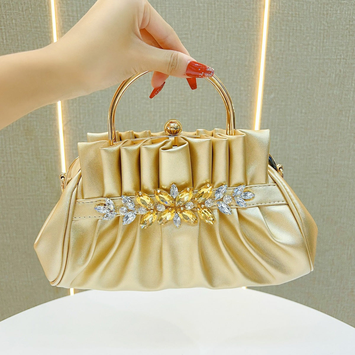 Sac à main élégant plissé en strass pour banquet, tendance pour femmes 