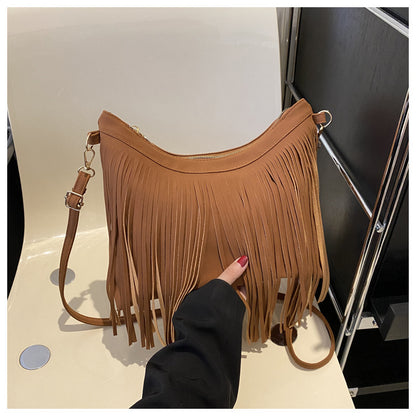 Women'S Fashionable Solid Color Tassel Large Capacity Shoulder Bag