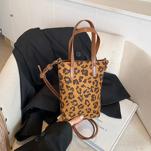Autumn And Winter Fashion Frosted Vintage Leopard Crossbody Bag