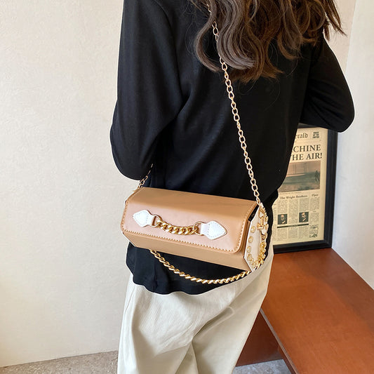 Sac à bandoulière élégant avec chaîne 