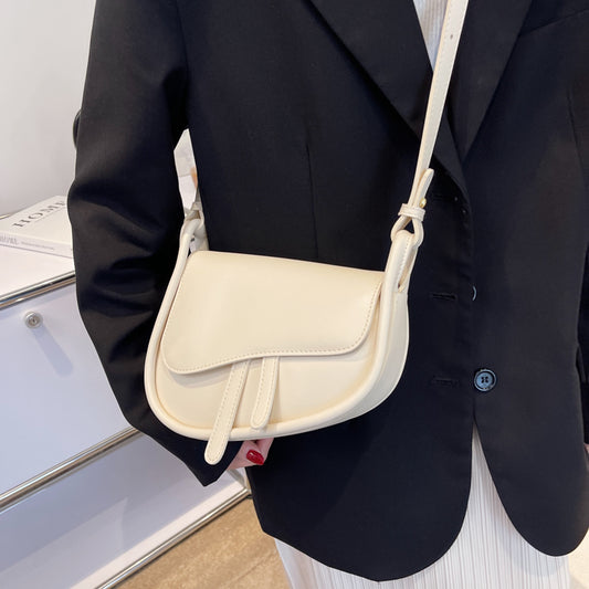 Women Casual Flap Zipper Design Solid Color PU Underarm Bag