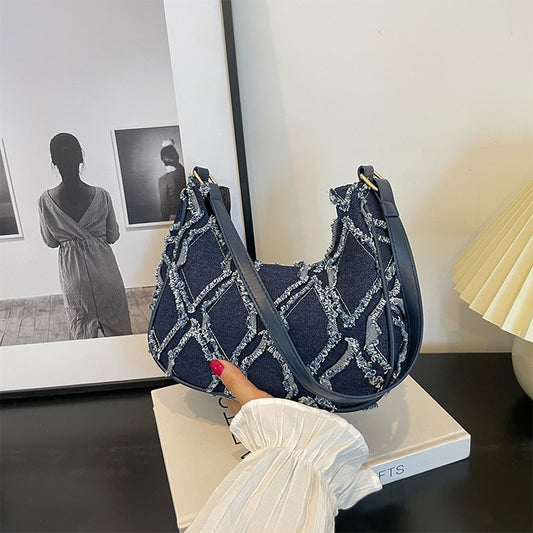 Sac à bandoulière en denim tendance pour femme avec coutures rhombiques et fermeture éclair 