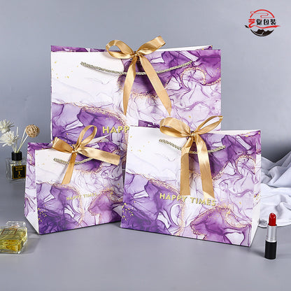 Sac en papier imprimé violet tendance pour courses 