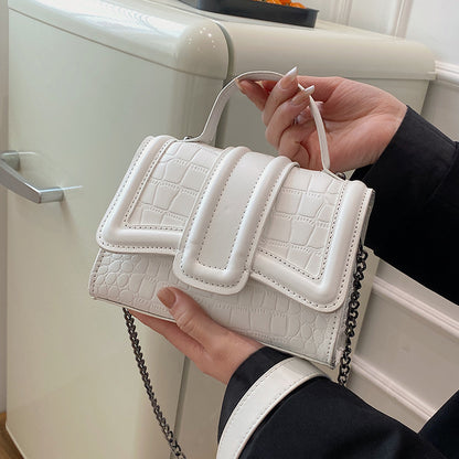 Sac messager à chaîne de couleur unie pour femme