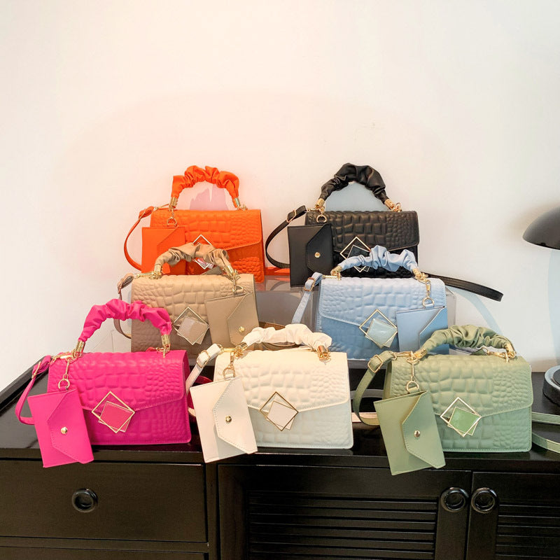 Fashion Solid Color Crocodile Embossed Shoulder Bag