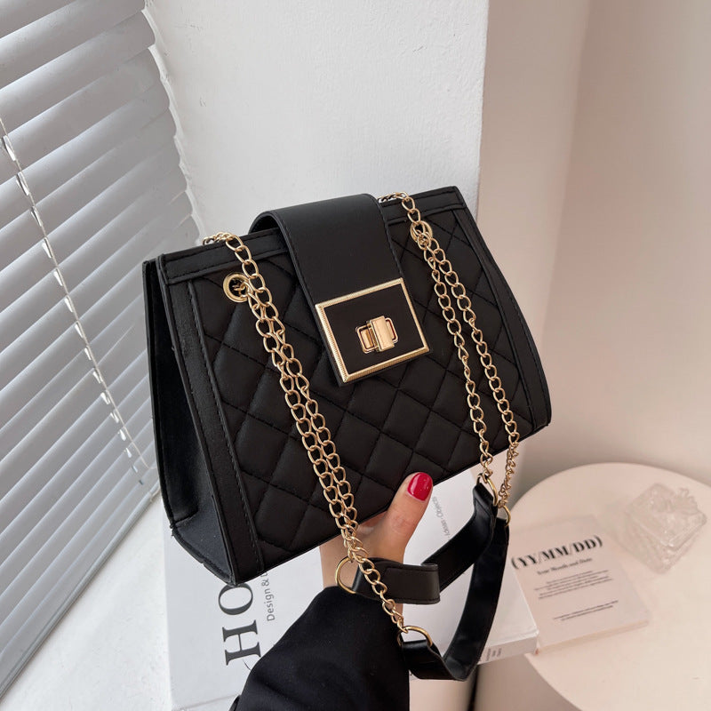 Women Fashionable Square Chain Crossbody Bag With Rhomboid Flap Lock
