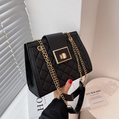 Women Fashionable Square Chain Crossbody Bag With Rhomboid Flap Lock