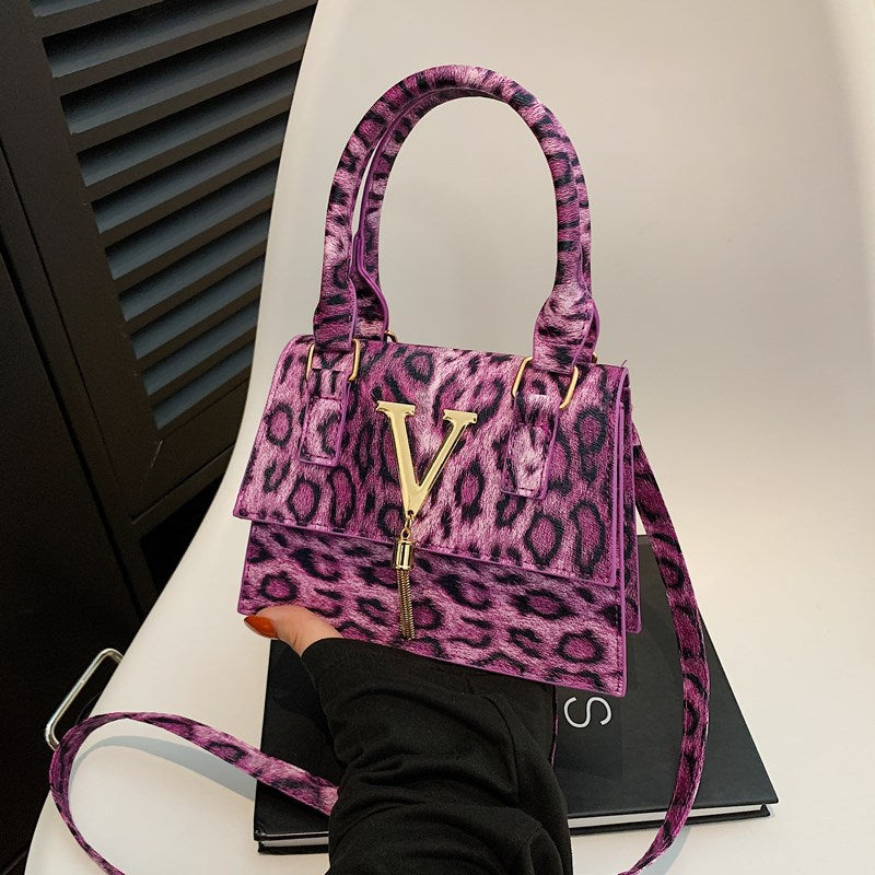 Women Fashion Casual Retro Leopard "V" Buckle Square Shoulder Bag