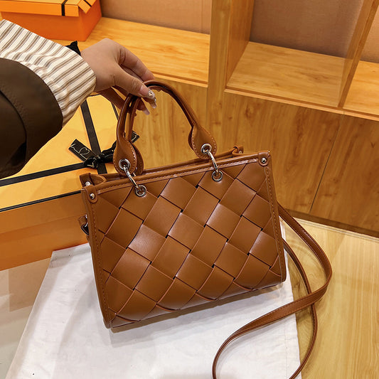 Sac fourre-tout tissé tendance de couleur unie pour femme 