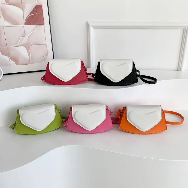 Sac à bandoulière irrégulier en forme de cœur à contraste de couleurs simple