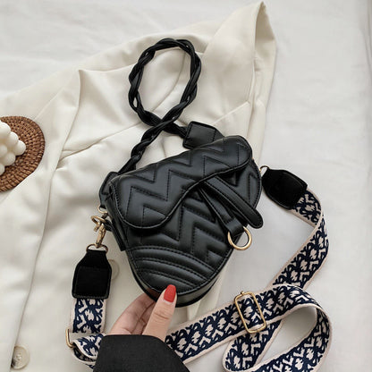 Sac à bandoulière tendance en fil brodé de couleur unie 