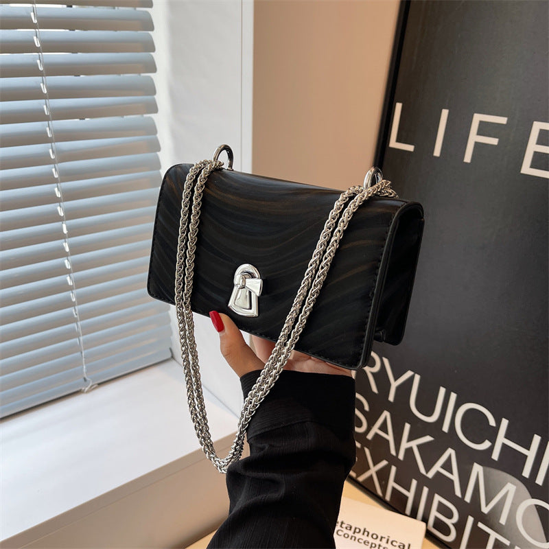 Women Fashion Casual Solid Color Chain Crossbody Bag