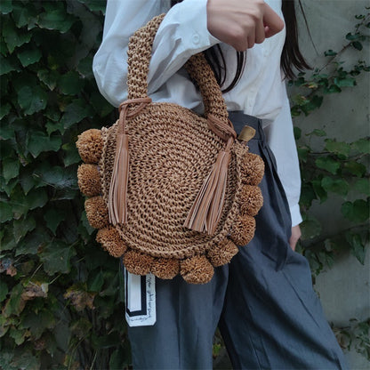 Sac à main en paille tissée avec pendentif pompon simple et tendance 