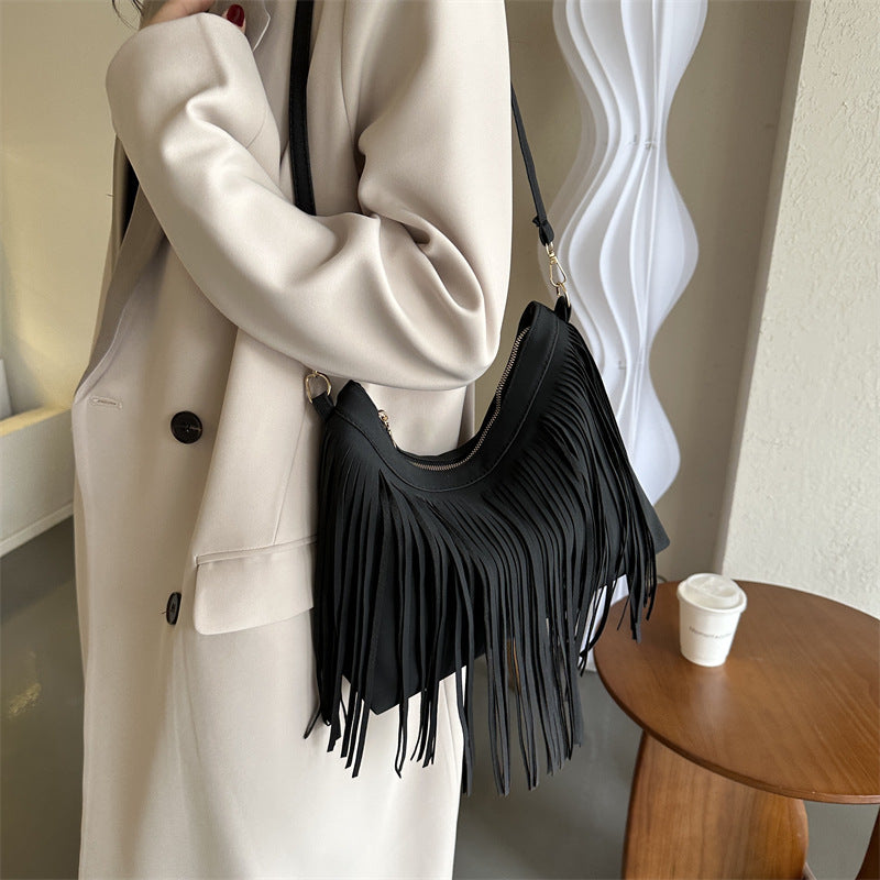 Women'S Fashionable Solid Color Tassel Large Capacity Shoulder Bag