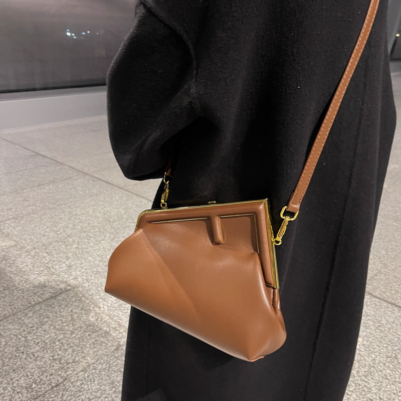 Sac à bandoulière en PU de couleur unie avec boucle géométrique pour femme 