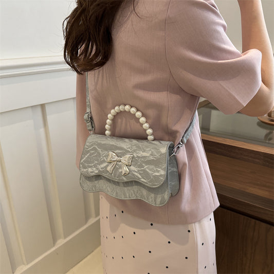 Sac à bandoulière carré à rabat et bords ondulés pour femme 