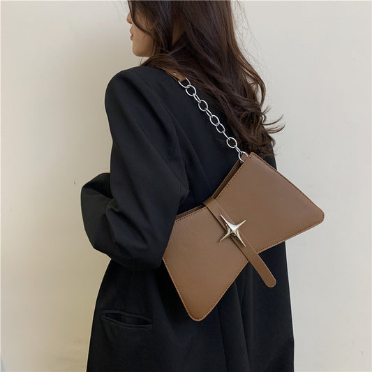 Sac à bandoulière tendance à chaîne de couleur unie 