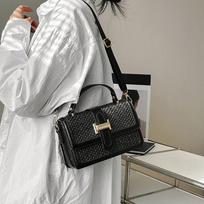 Sac à bandoulière en paille tissée de couleur unie pour femme, à rabat et poignée carrée 