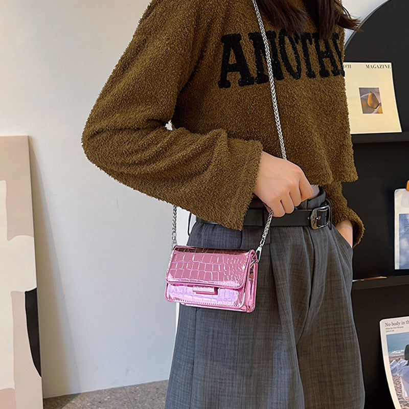 Sac bandoulière simple à chaîne et motif pierre de couleur unie 