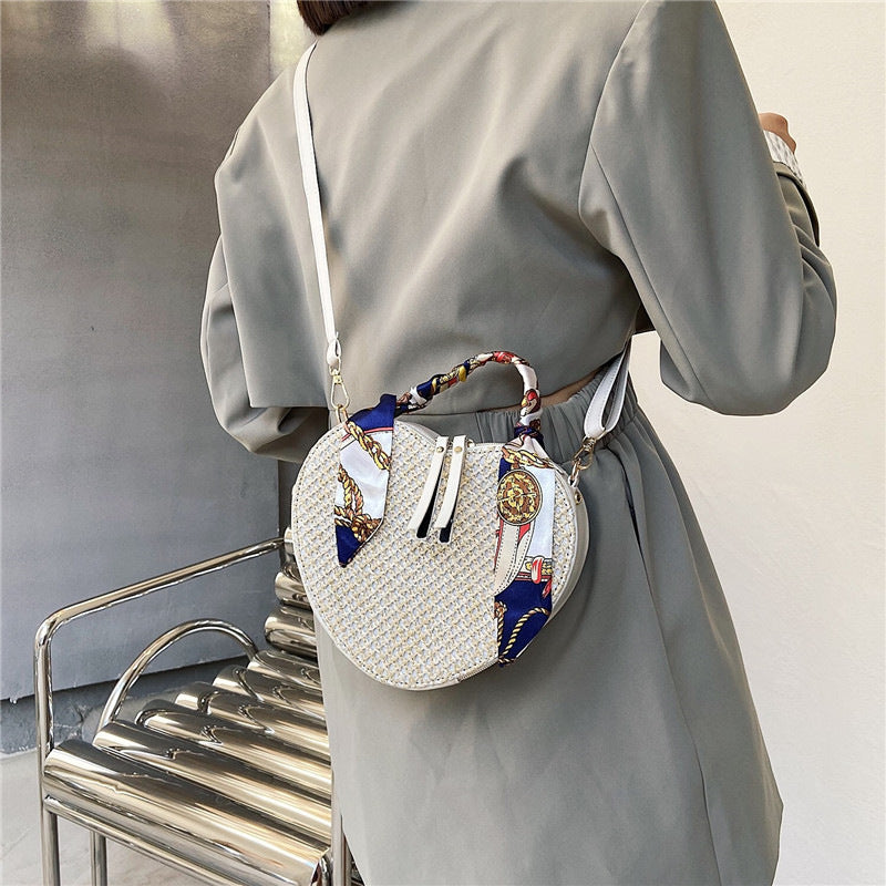 Fashion Heart-Shaped Woven Straw Shoulder Bag