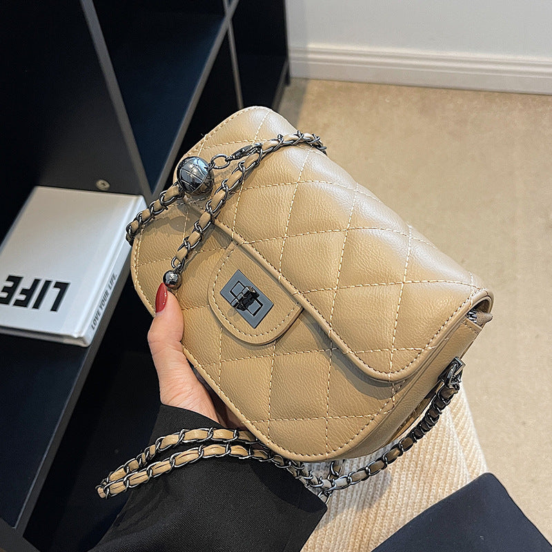 Women Fashion Casual Embroidery Chain Small Crossbody Bag