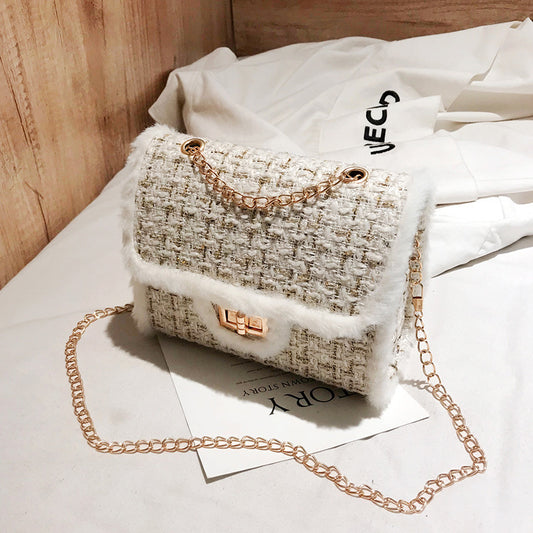 Sac à bandoulière tendance en peluche avec chaîne 