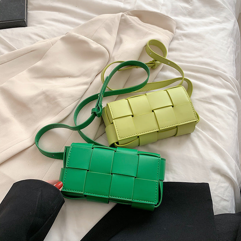 Sac à bandoulière carré en PU tissé à carreaux de couleur unie pour femme 