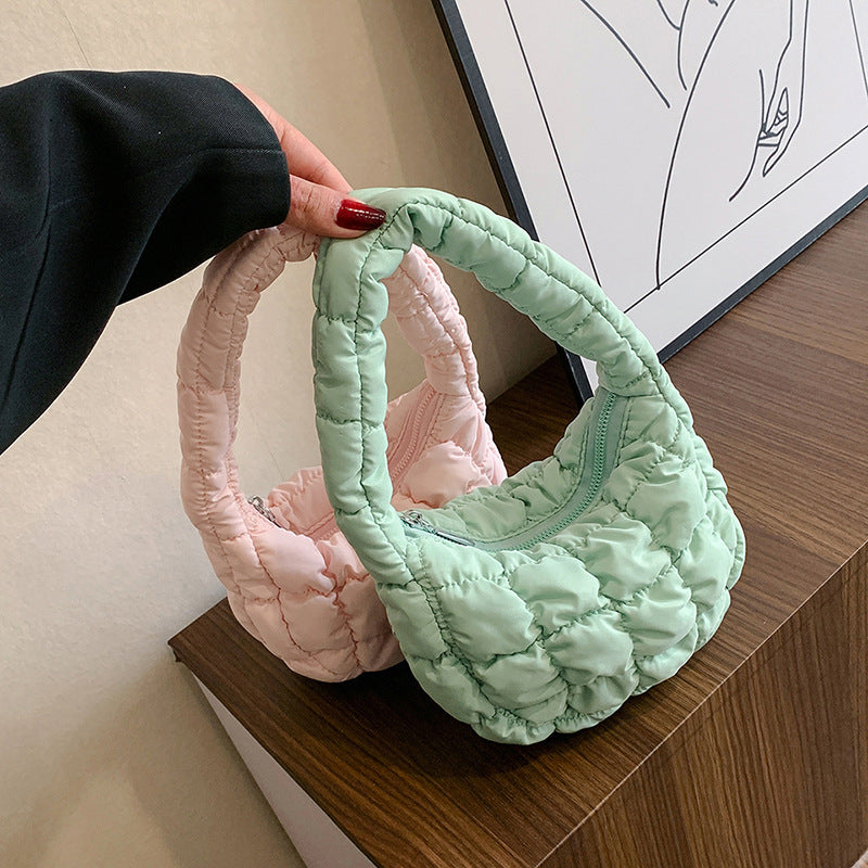 Mini sacs à main tendance à carreaux plissés et nuages ​​de couleur unie 