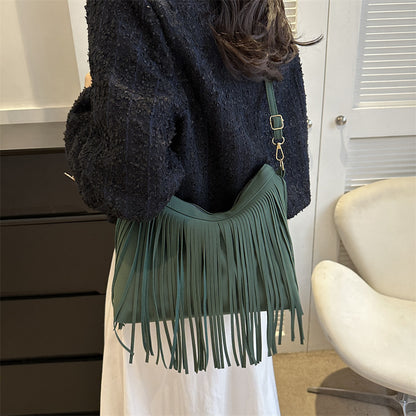 Women'S Fashionable Solid Color Tassel Large Capacity Shoulder Bag
