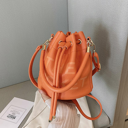 Sac seau à cordon de serrage en PU pour femme 