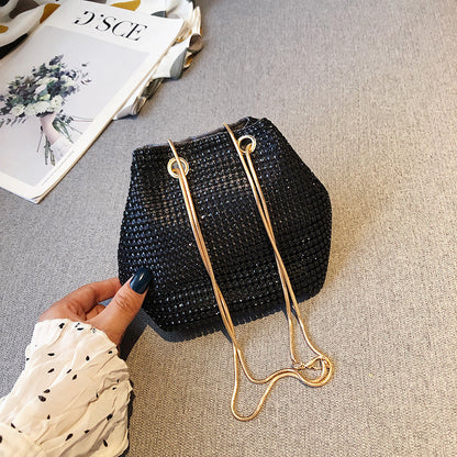 Sac seau de fête tendance avec chaîne en strass 