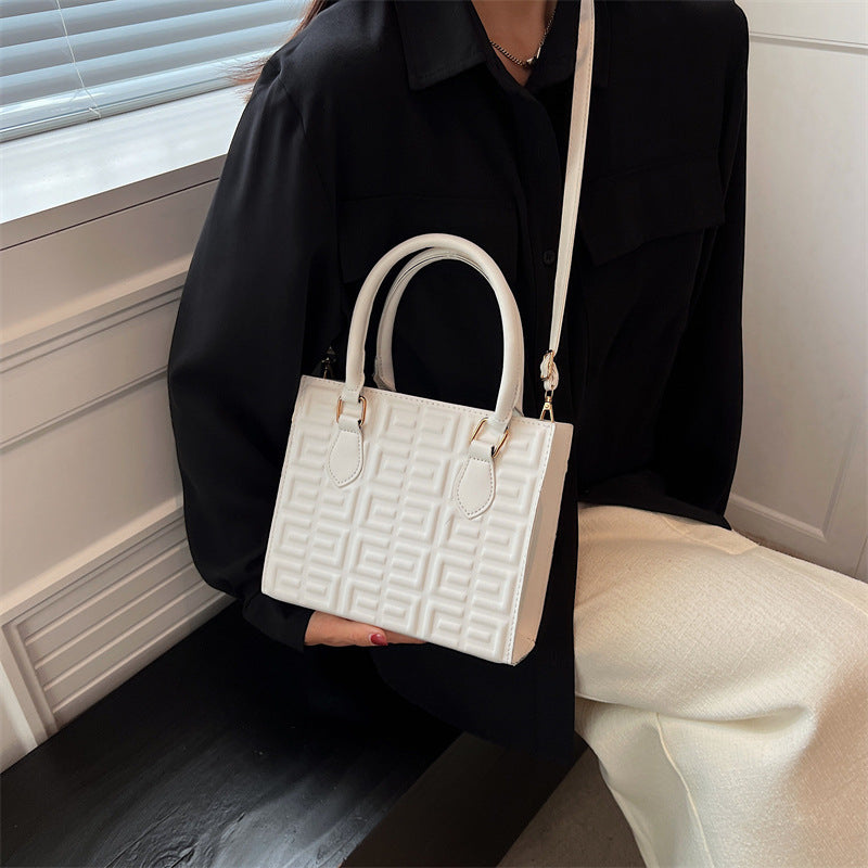 Petit sac à main carré uni à motif gaufré d'été 