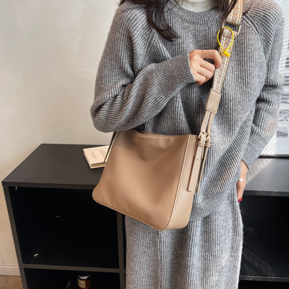Sac à bandoulière tendance en PU de grande capacité pour femme, couleur unie 